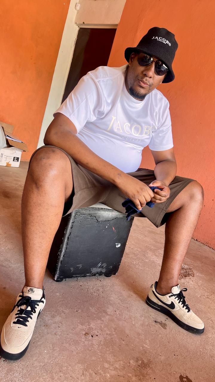 300gsm Jacob’s  Couture Unisex T-Shirts